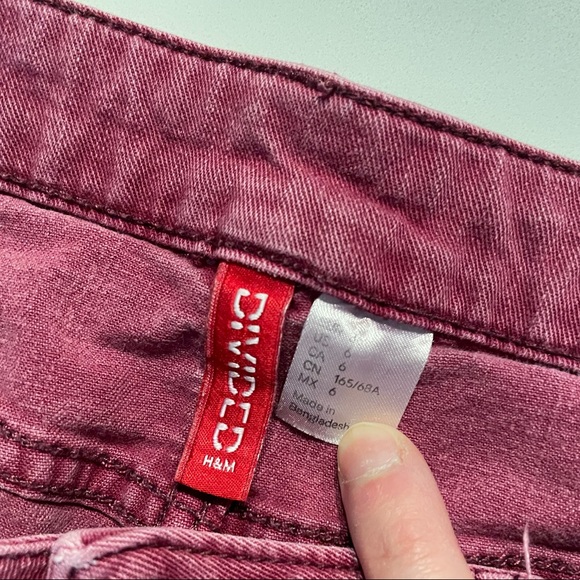 H&M maroon jean shorts with small rips, size 6. - Picture 3 of 3